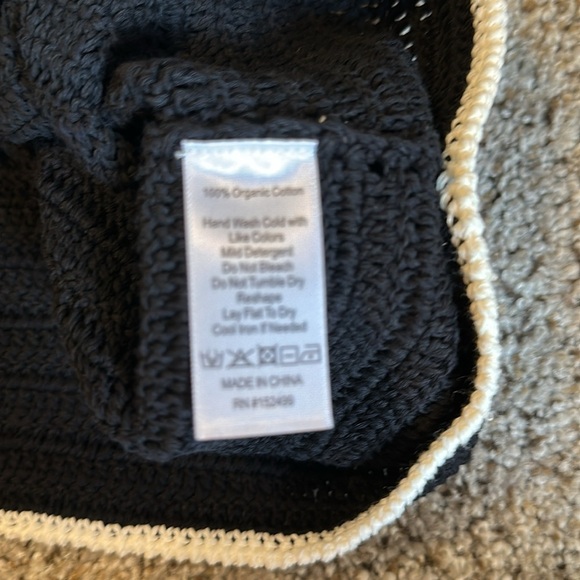 NWT AMOUR Vert Antibes Crochet Top, Medium, Black & Ivory - Picture 9 of 9